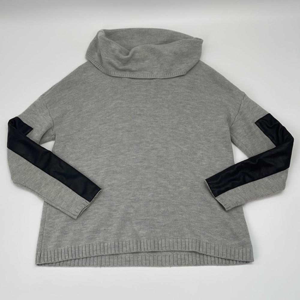 UEC BCBG Maxazria gray turtleneck sweater faux leather small